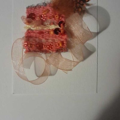 Broches tissées et tapisserie 