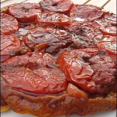 Attention tuerie : tatin de tomates au vinaigre balsamique