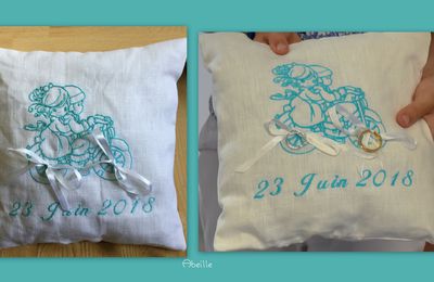 Coussin de mariage pour des motards