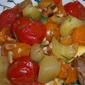 Tomates, concombres cuits et pignons de pin 