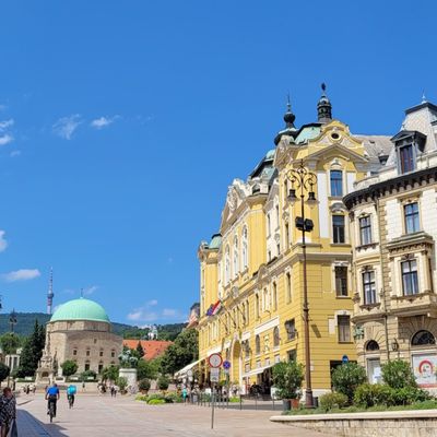 Pécs ( prononcer Petch )