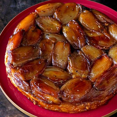 Tarte tatin salée aux échalotes et chèvre frais