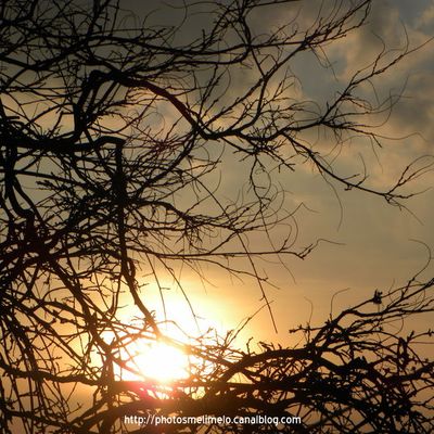 Soleil et nuages se confrontent
