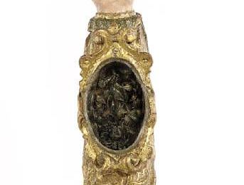 A Spanish late 17th / early 18th century carved wood, polychrome and al estofado decorated hand reliquary