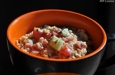 Salade de Boulgour, Tomate Cerises, Concombre & Noisettes 