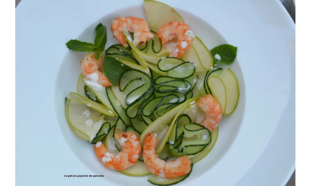 SALADE de POMMES GRANNY ,CONCOMBRE & CREVETTES 