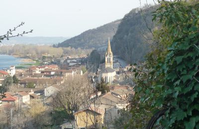 SERRIERES DANS L'ARDECHE...