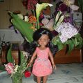 Nora et sa robe corail ...