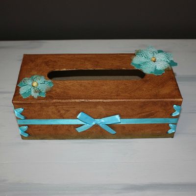 Boite en papier maché avec encre vintage