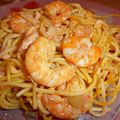 Spaghettis aux crevettes et saumon fumé