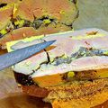 Terrine de foie gras au citron confit et cacao