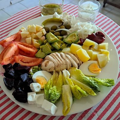Salade végétale composée estivale et généreuse