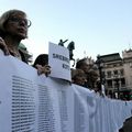 Les femmes en noir (Belgrade) N'oublions jamais Srebrenica