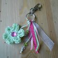 porte-clé, bijoux de sac rubans et fleur en vert et rose