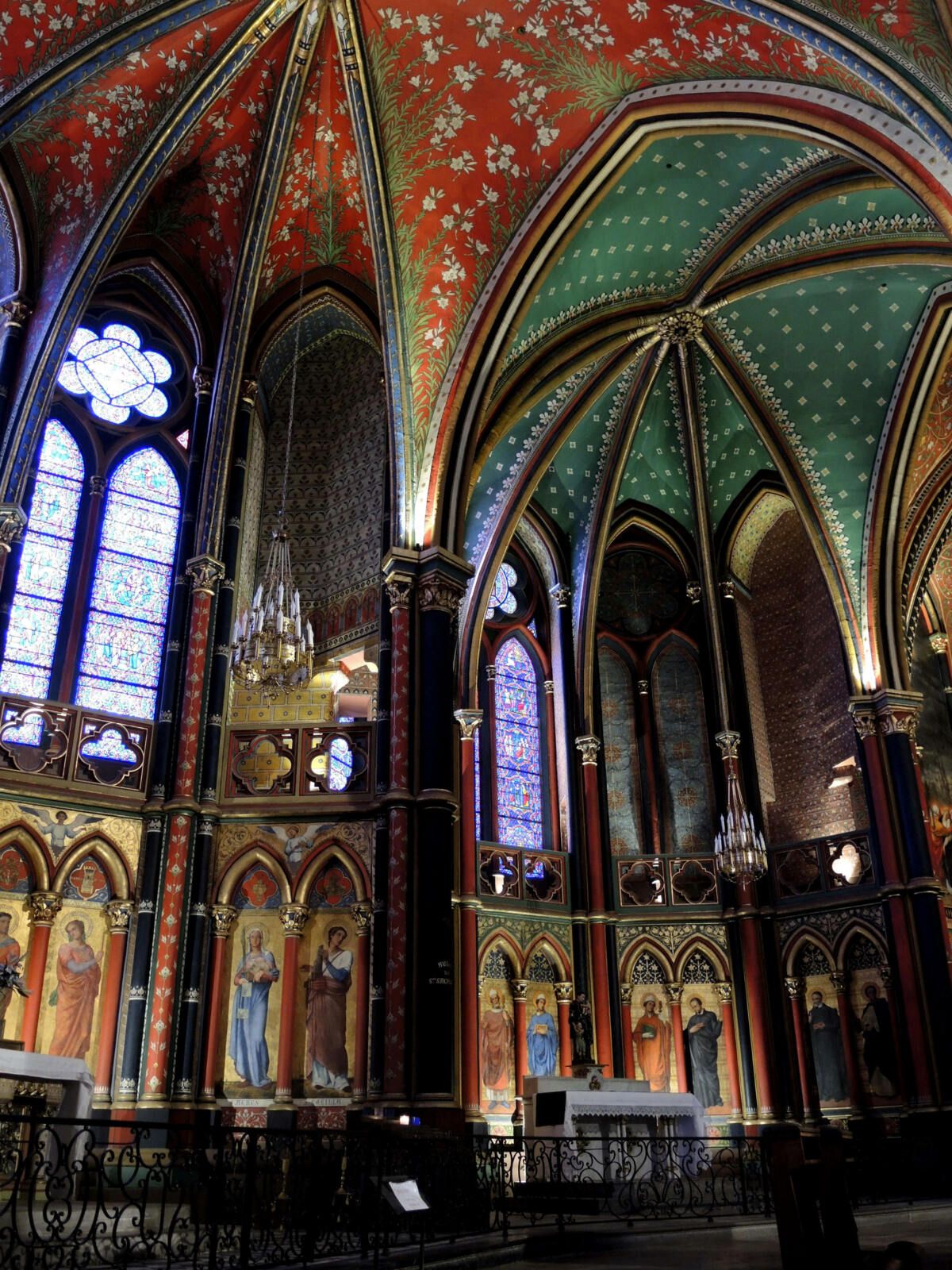 Bayonne, cathédrale Sainte-Marie, les chapelles du déambulatoire.... (64)