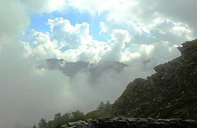 Aux six plaies de l'origine