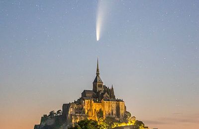 Signe du ciel? La reconquête normande du Mont-Saint-Michel est annoncée! (Isti mirant stella...)