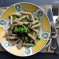 Penne rigate, brocolis, petits pois & cottage cheese