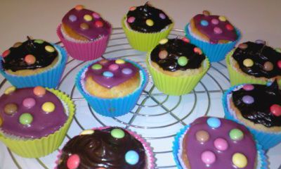 MY FIRST CUPCAKES....