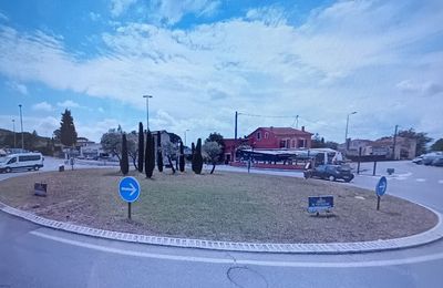 Rond-point à Grasse (06130)