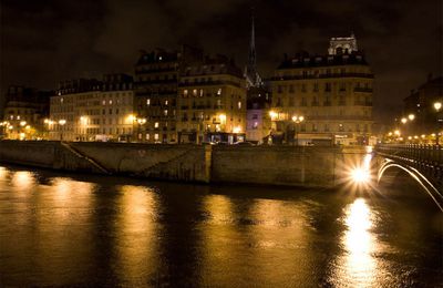 Photo de nuit (les quais de Seine)