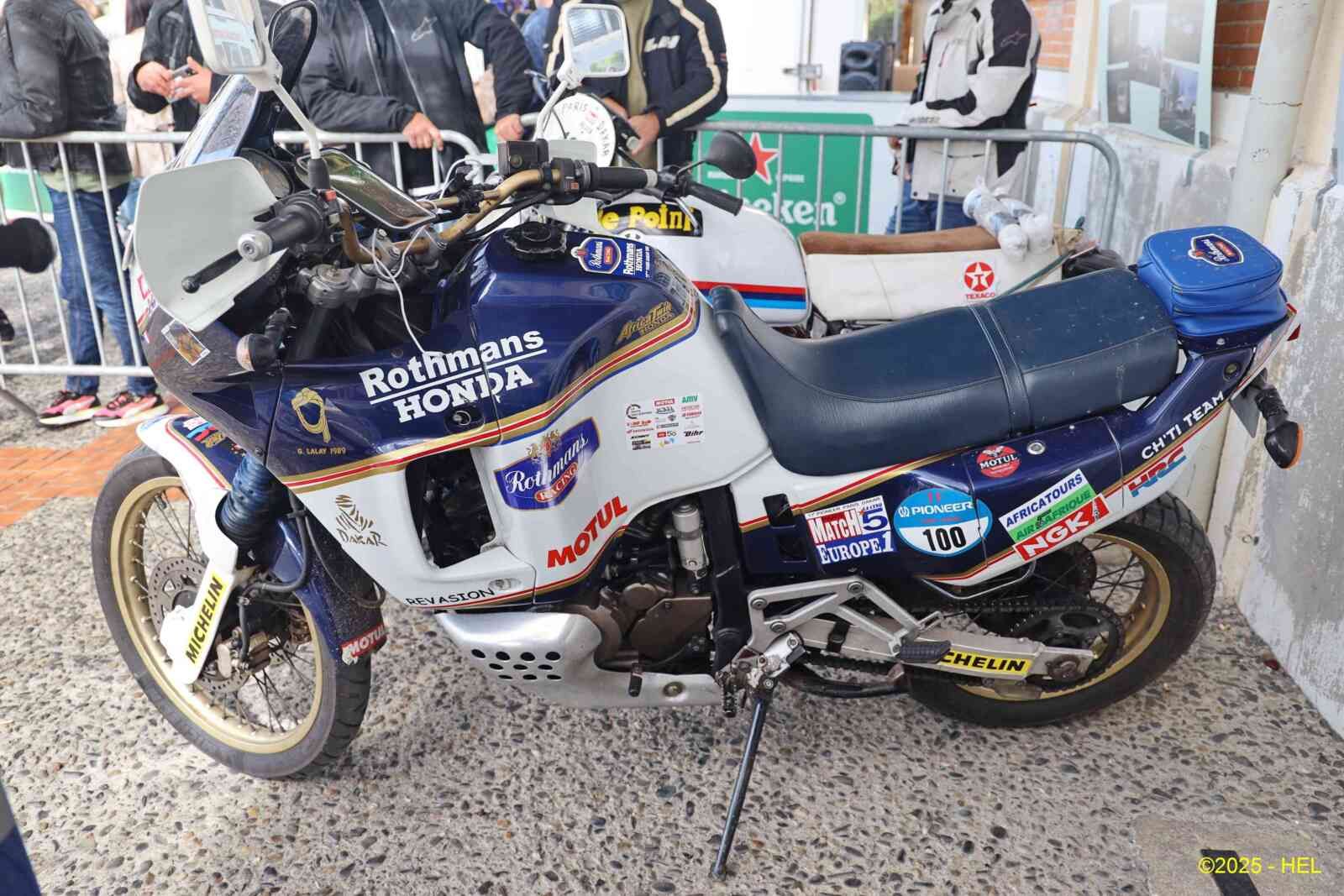 Honda Africa Twin_13 - 19-- [Jap] HL_GF