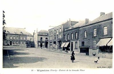 WIGNEHIES - L'entrée de la Grande Place et la Place 