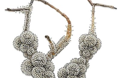 Collier 'Frozen' perles d'eau douce par Duong Sam Tho