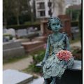Chroniq’hebdo | Du Père-Lachaise, de la poésie, de la technologie, des convois de la liberté et de Bach
