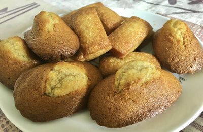 Madeleines et financiers à la pistache 