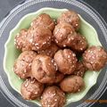 chouquettes au chocolat et grains de sucre