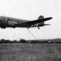 C-47 Récupérant un Planeur
