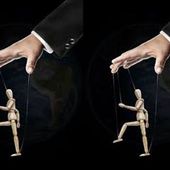 " Pour rien. Vacciné pour rien, tué à la guerre pour rien, endetté pour rien. Rien et ils continuent ! ". L'édito de Charles SANNAT - Insolentiae