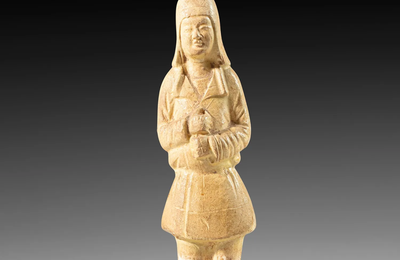 A straw-glazed pottery figure of a foreigner, Sui dynasty (581-618) 