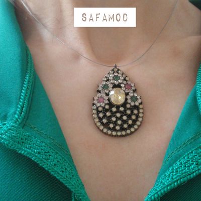 Collier Princesse forme amande strass