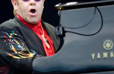 Elton John fait un vrai carton avec sa tournée d’adieux !