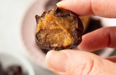 {Caramels de datte au miso enrobés de chocolat} #vegan #IGbas 