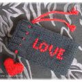 Housse de téléphone portable au tricot pour la Saint Valentin + TUTO
