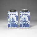 A pair of blue and white tea caddies, 19th century