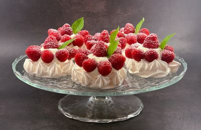 Petites pavlovas aux framboises