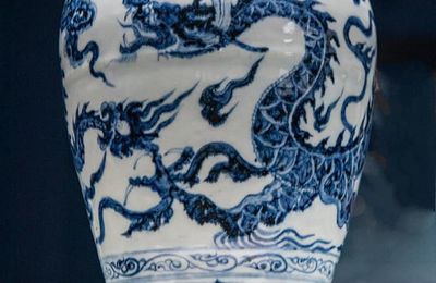 Blue-and-white Dragon Meiping Vase, Yuan Dynasty, 13th-14th Century