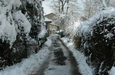 La rue du Lavoir sous la neige