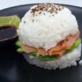 Sushi burger saumon avocat