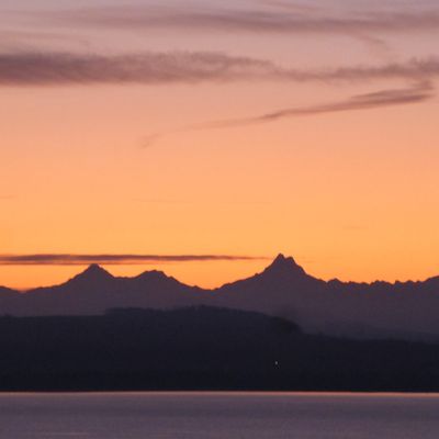 un matin à Neuchâtel, vue sur le Schrekhorn 