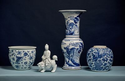 Kangxi Blue and white porcelains sold at Sotheby's, China / 5000 Years, New York, 29 March 2022