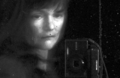  Adèle Nègre (1965 -) : Résolu par le feu (1)