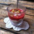 Triffle raisonnable et coulis de fraise