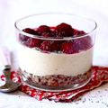 Tiramisu aux fruits rouges végétal et tout cru, base crumble airelles & citron