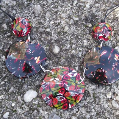 Des restes de canes et hop un nouveau collier