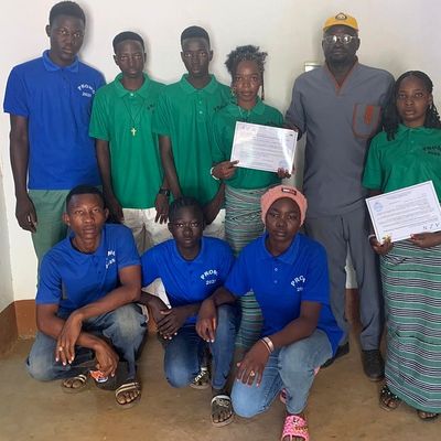 Une nouvelle promotion de diplômés à l'école du bocage de la ferme pilote de Guiè